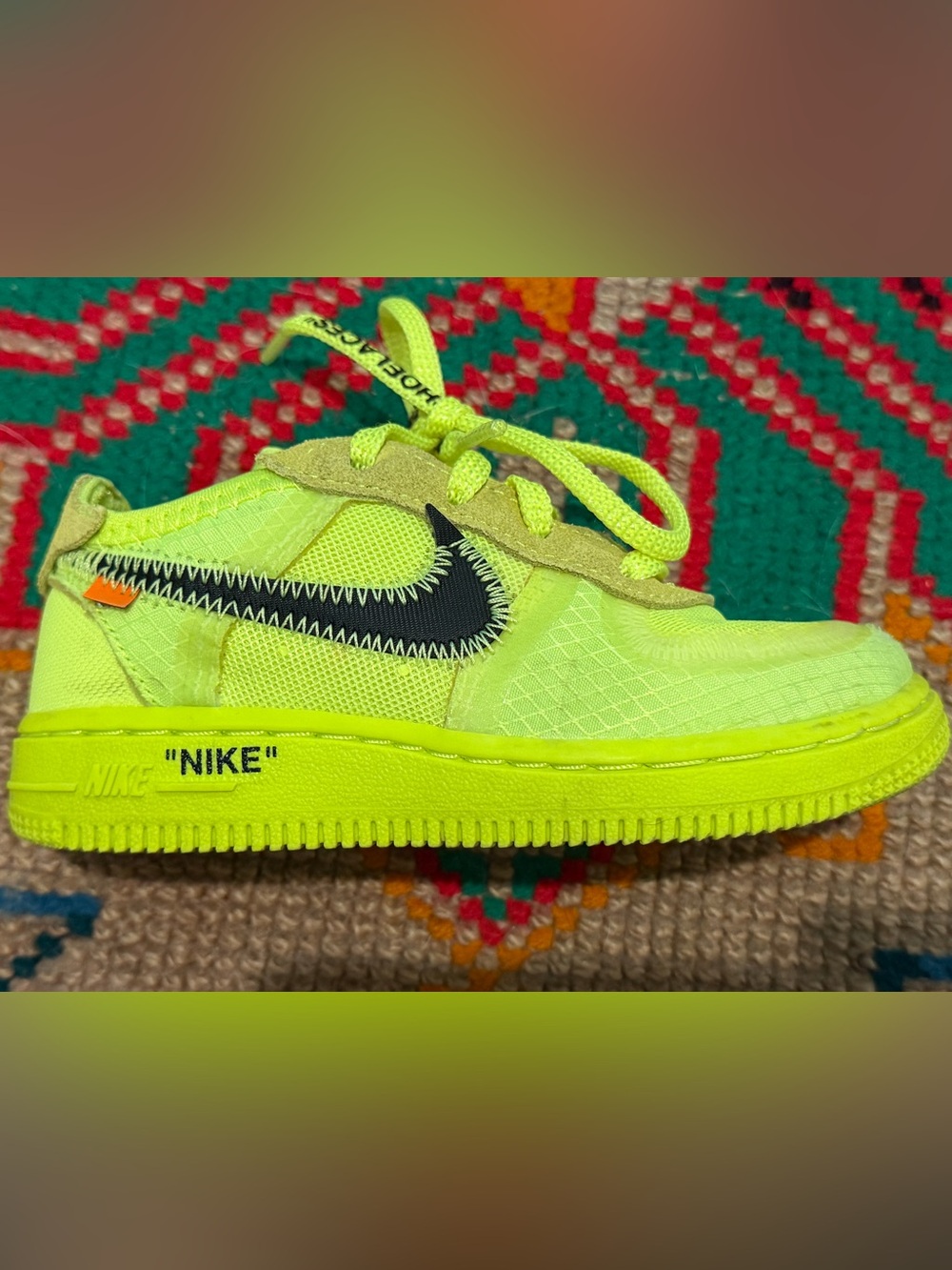 Nike Air Force 1 Low x Off-White in vibrant "Volt" toddler girls size 9 - Picture 8 of 10